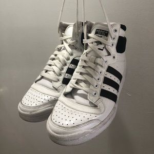 Barely worn adidas top ten (authentic!)
